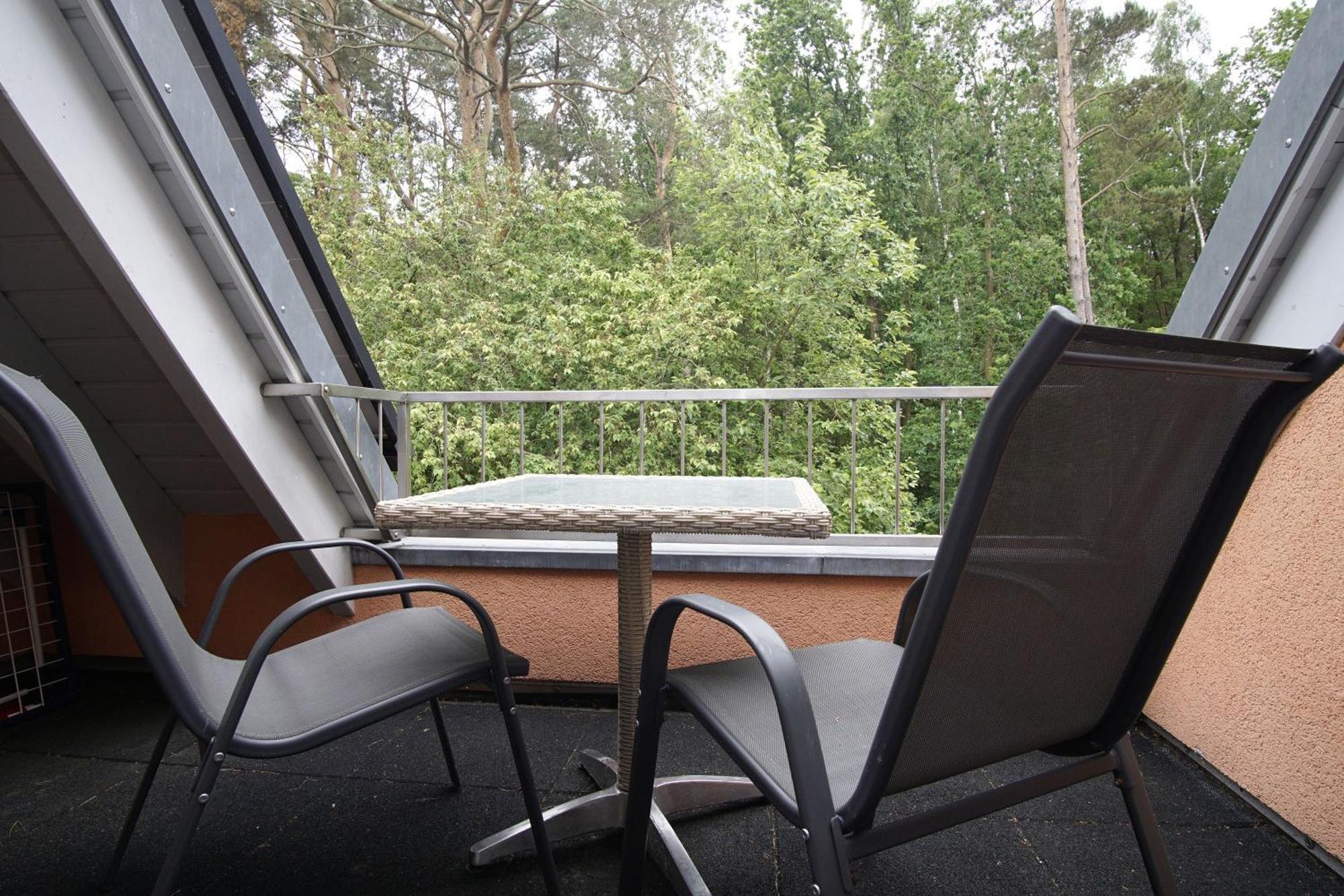 Fewo Am Wald Fewo 03 - Balkon, Gartennutzung, Sauna Glowe Exterior foto